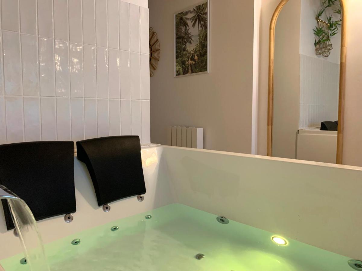 Bali Serenity Balneo Et Lit Rond Lagnieu المظهر الخارجي الصورة